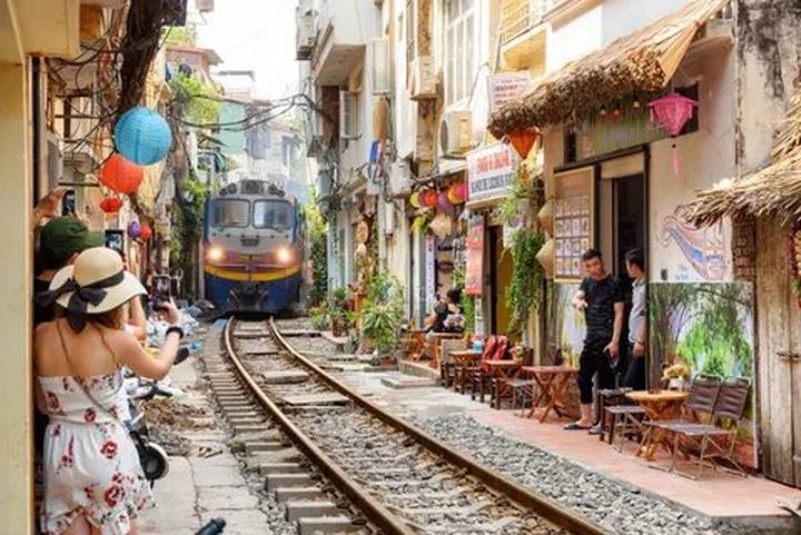 Đọc sách, kiếm tiền: Hotspot Matrix và tương lai của Vlogger sách